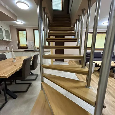 Center House Апартаменты